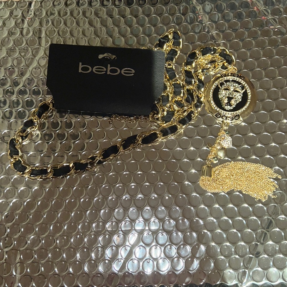 Bebe necklace with tassel